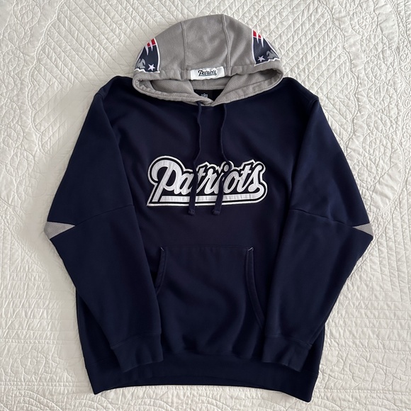 NFL Team Apparel New England Patriots Embroidered Hoodie Sweatshirt - Picture 1 of 8